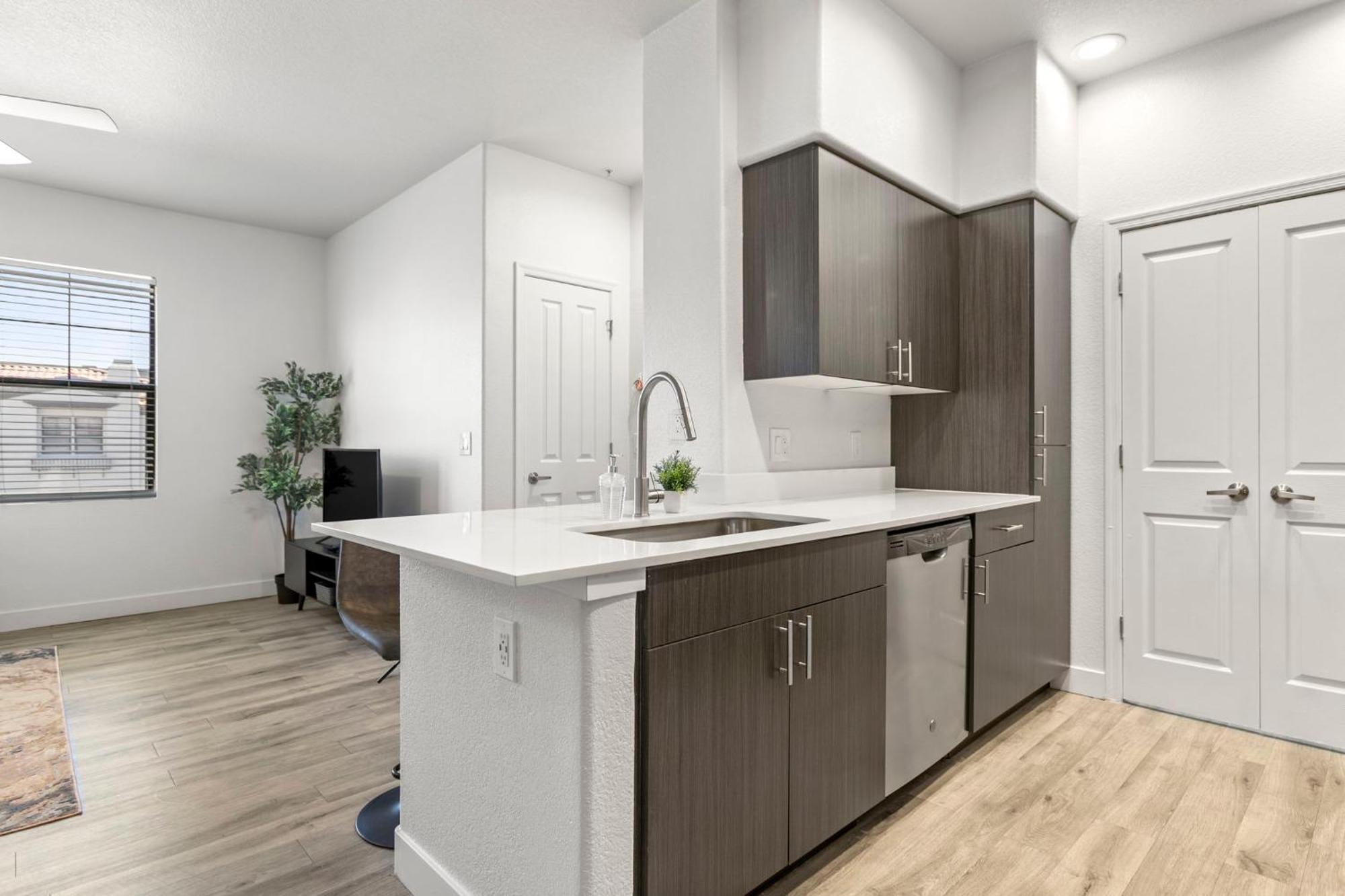 Cozysuites Glendale By The Stadium W Pool! 11 Екстериор снимка