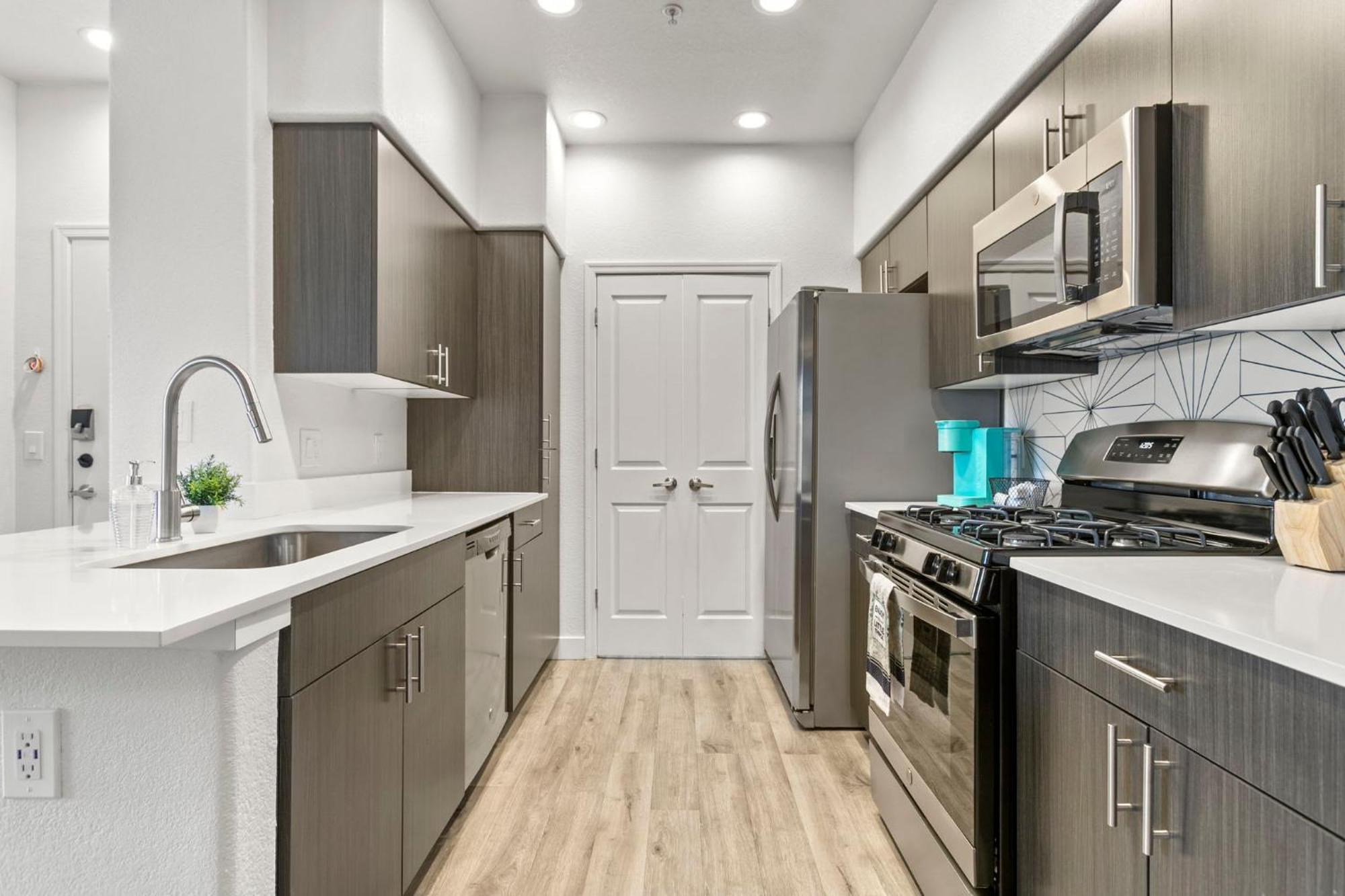 Cozysuites Glendale By The Stadium W Pool! 11 Екстериор снимка